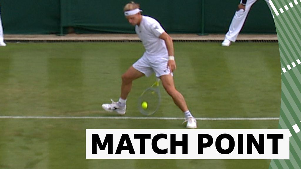 Wimbledon 2022: Watch Alejandro Davidovich Fokina showboating on match point