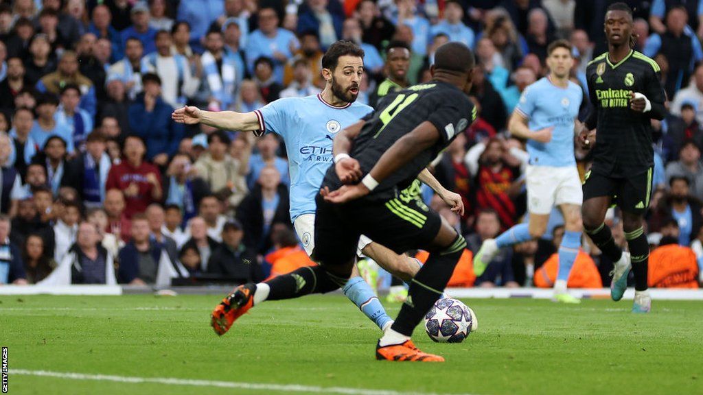 Bernardo Silva scores Manchester City's opener