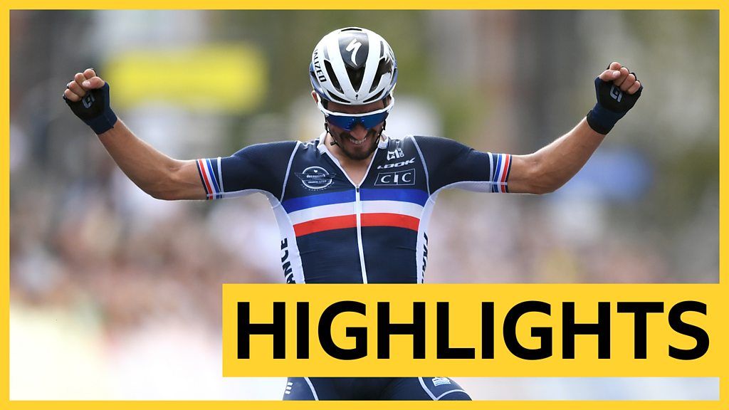 Julian Alaphilippe retains World Championship road race title