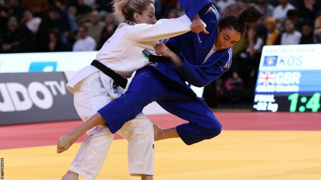 Chelsie Giles in action against Kosovo's Distria Krasniqi in the final of the Paris Grand Slam
