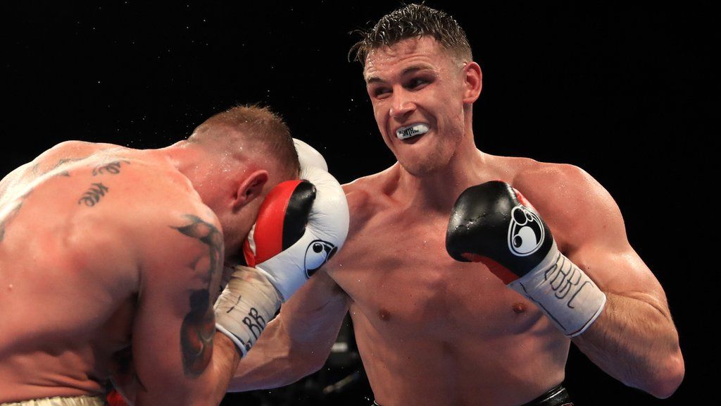 Andre Dirrell's uncle Leon Lawson Jr punches opponent Jose Uzcategui