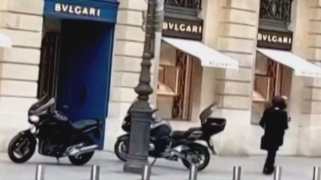 Paris robbery Smartly dressed gang stage 10m jewellery raid