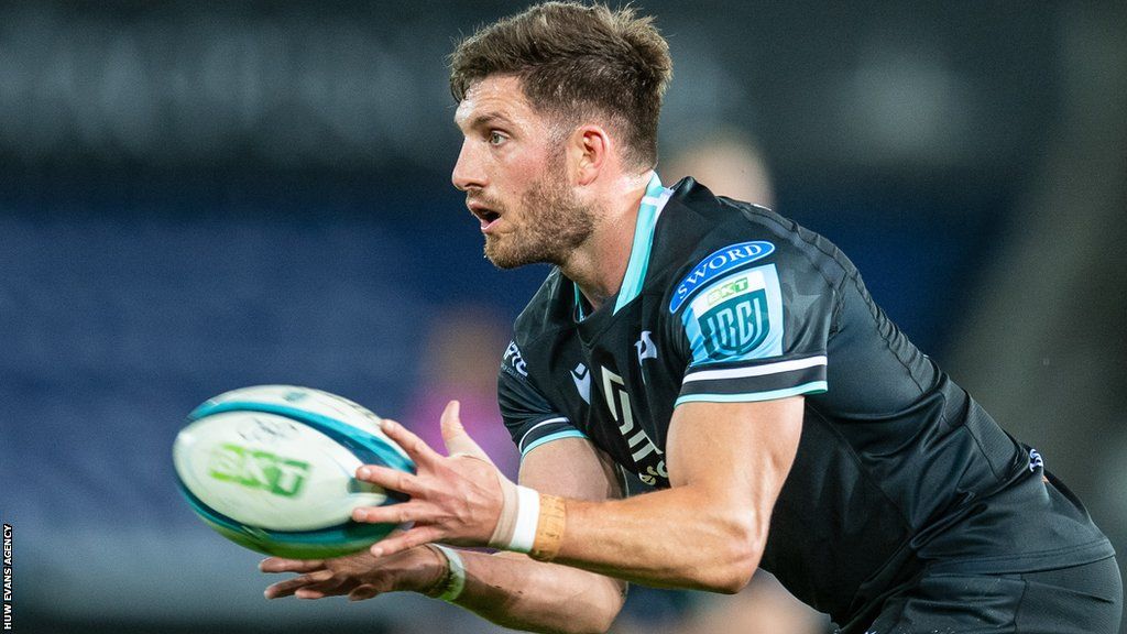 Owen Williams in action for Ospreys