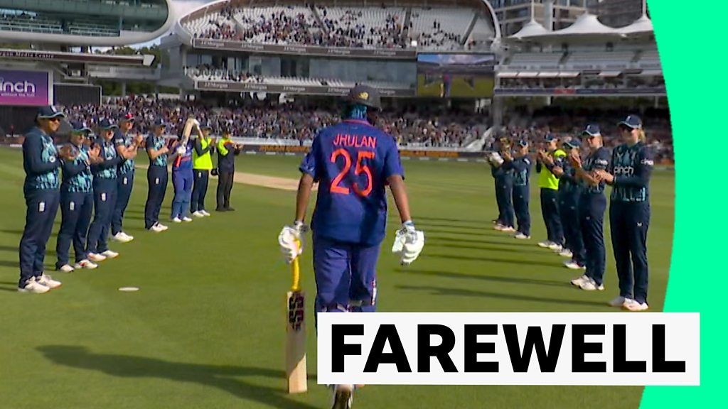 England v India: Jhulan Goswami given guard of honour to mark international retirement