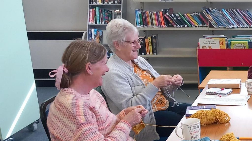 Knitting group at Laburnum Road Library