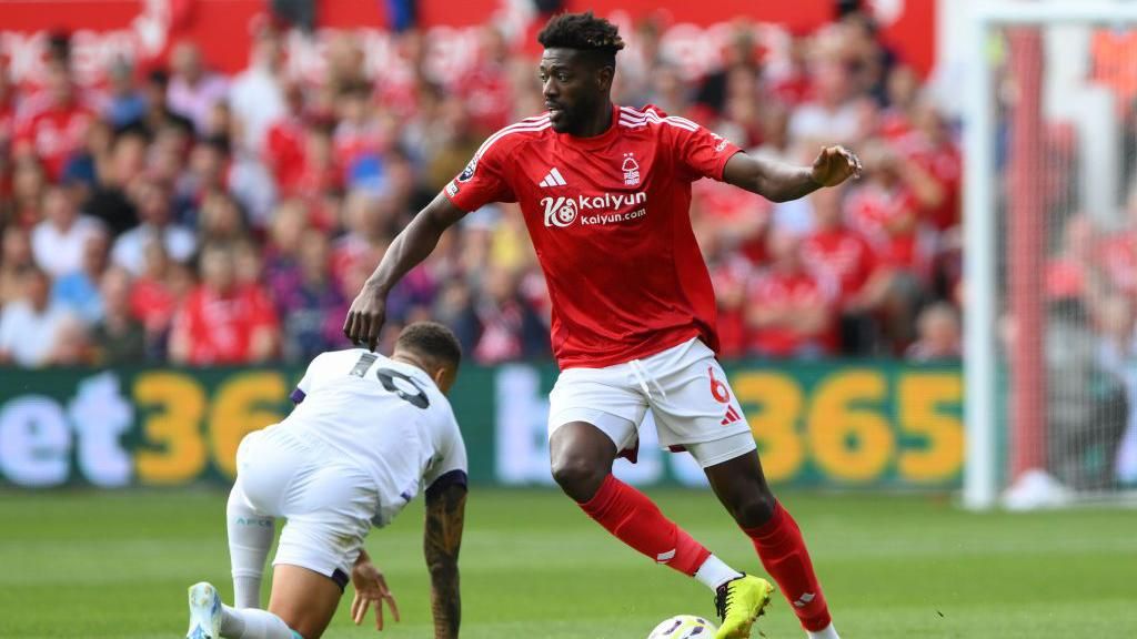 Ibrahim Sangare: Nottingham Forest midfielder analysed by Alan Shearer -  BBC Sport