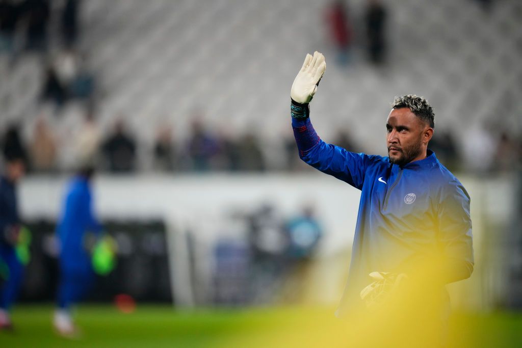 Nottingham Forest complete the signing of Paris Saint-Germain goalkeeper  Keylor Navas