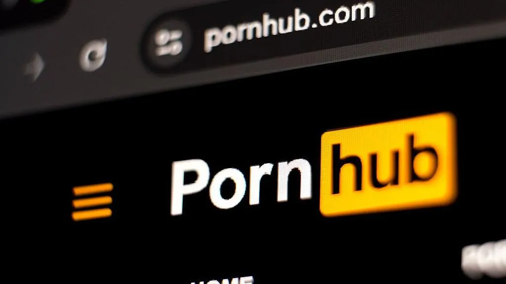 A picture of the Pornhub logo on a web browser.