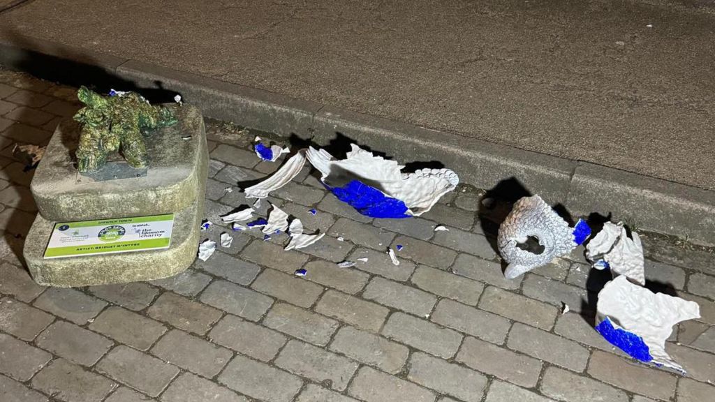 The damaged Ipswich Town owl statue in Eye