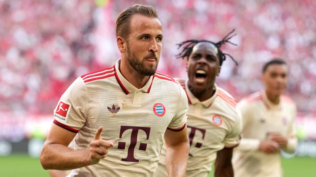 Harry Kane celebrates scoring for Bayern Munich against Freiburg in the Bundesliga