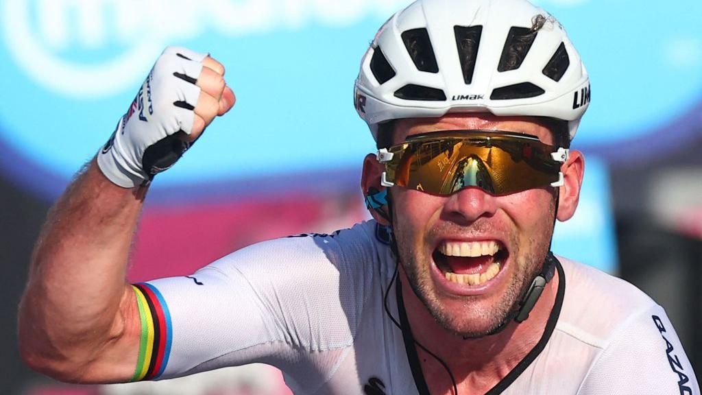 Mark Cavendish celebrates a cycling victory