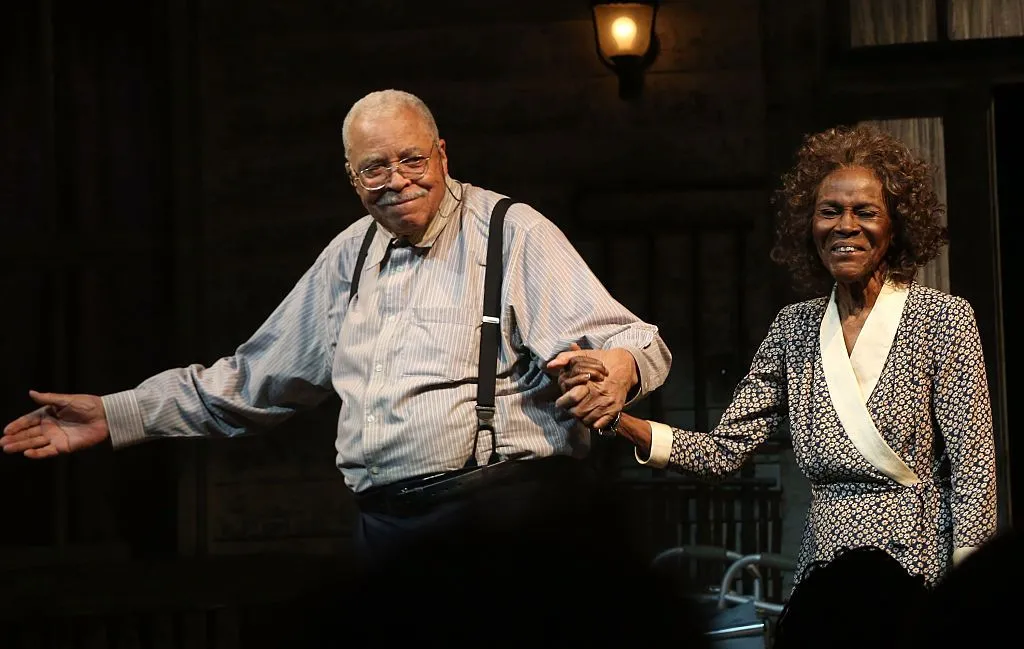 Tributes paid to acting 'giant' James Earl Jones