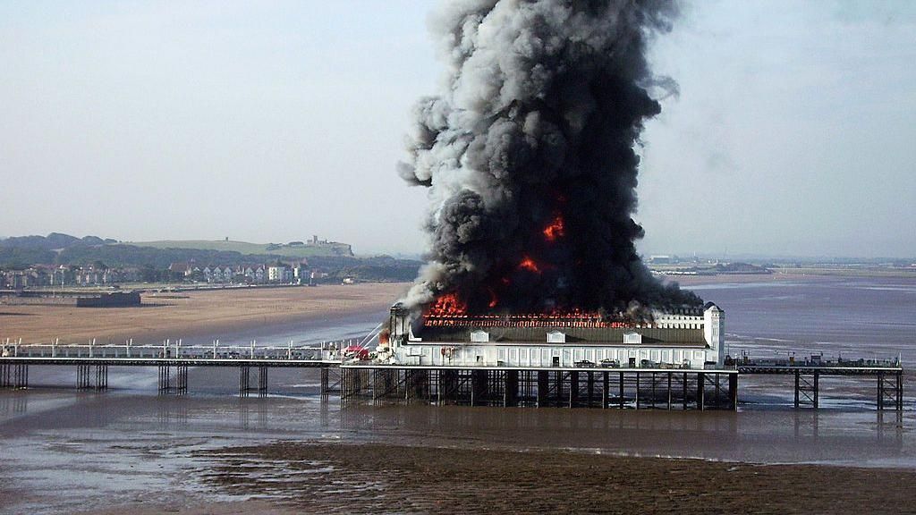 The Grand Pier on fire in 2008