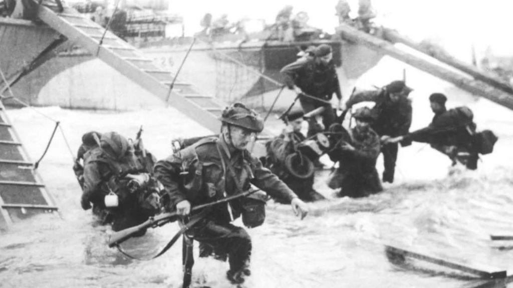 Commandos of the 48th Royal Marines at Saint-Aubin-sur-mer on Juno Beach during the D-Day landings