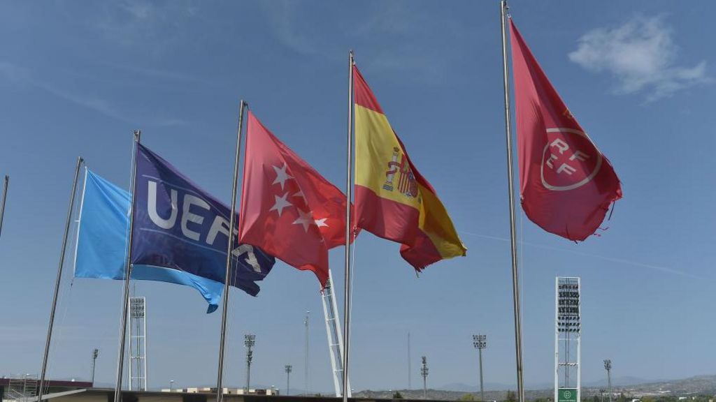 Uefa, Spain and RFEF flags