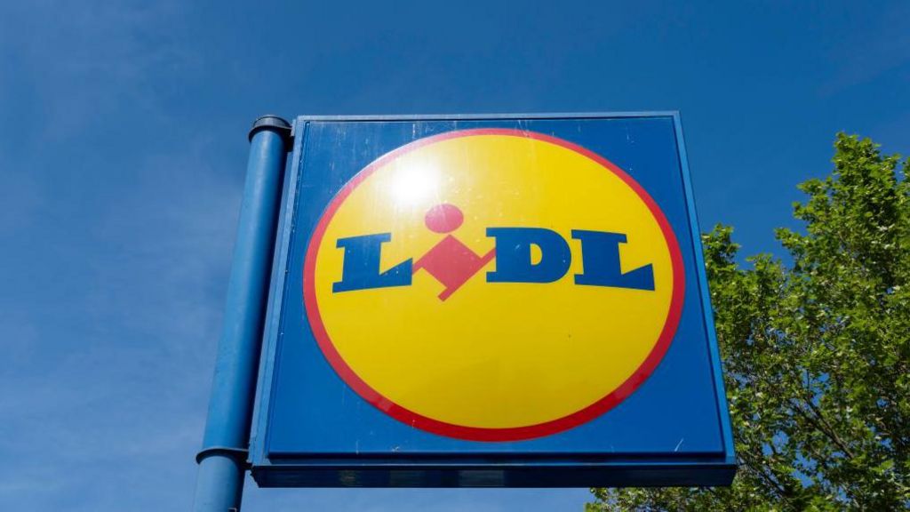 Lidl: Supermarket Switches Off Half Its In-store Lights - Bbc News