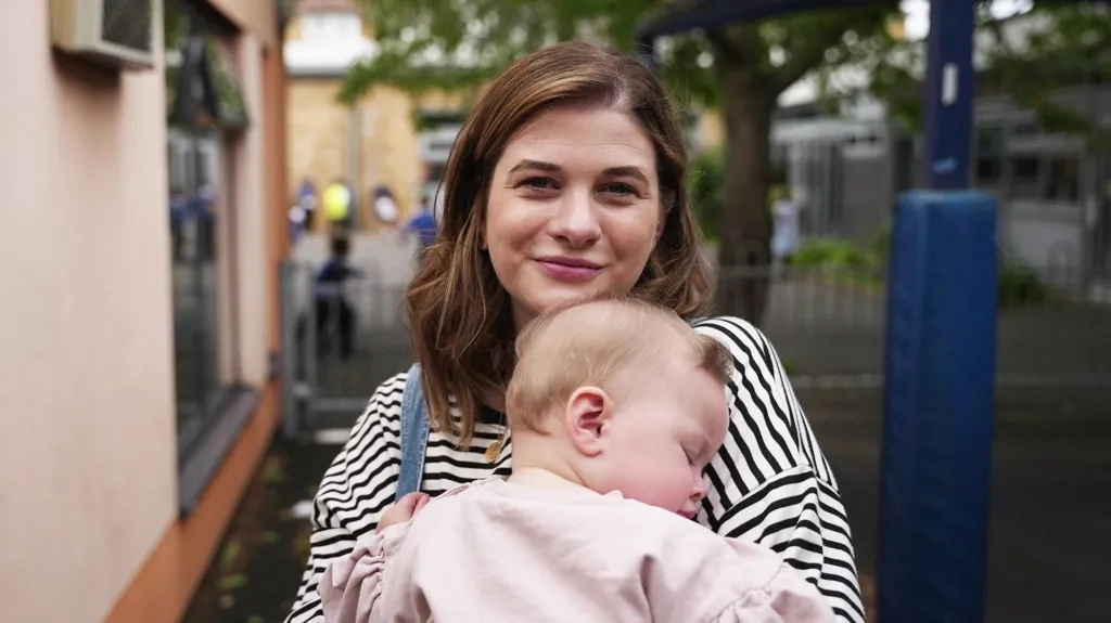 How group singing classes are helping new mums with postnatal depression