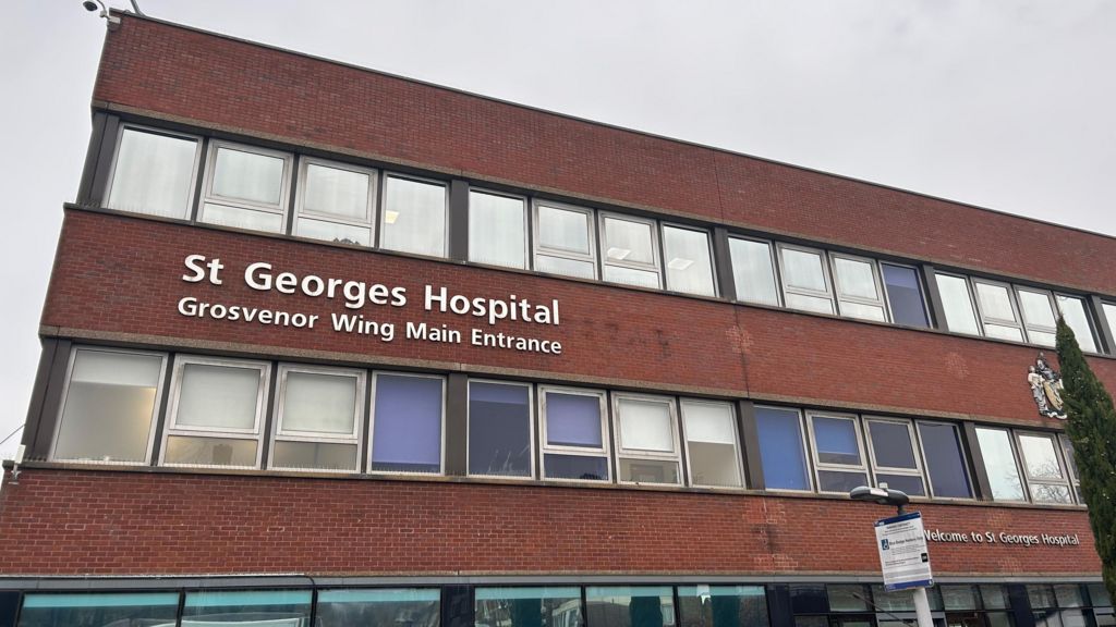St George's Hospital exterior. A three-storey brown-bricked building. Credit: Charlotte Lillywhite/LDRS
