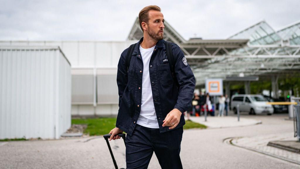 Harry Kane preparing to fly to Birmingham with Bayern Munich