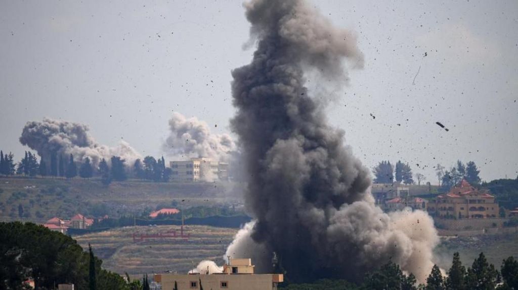 Smoke billows from an Israeli air strike in the Nabatieh area, southern Lebanon (2 June)