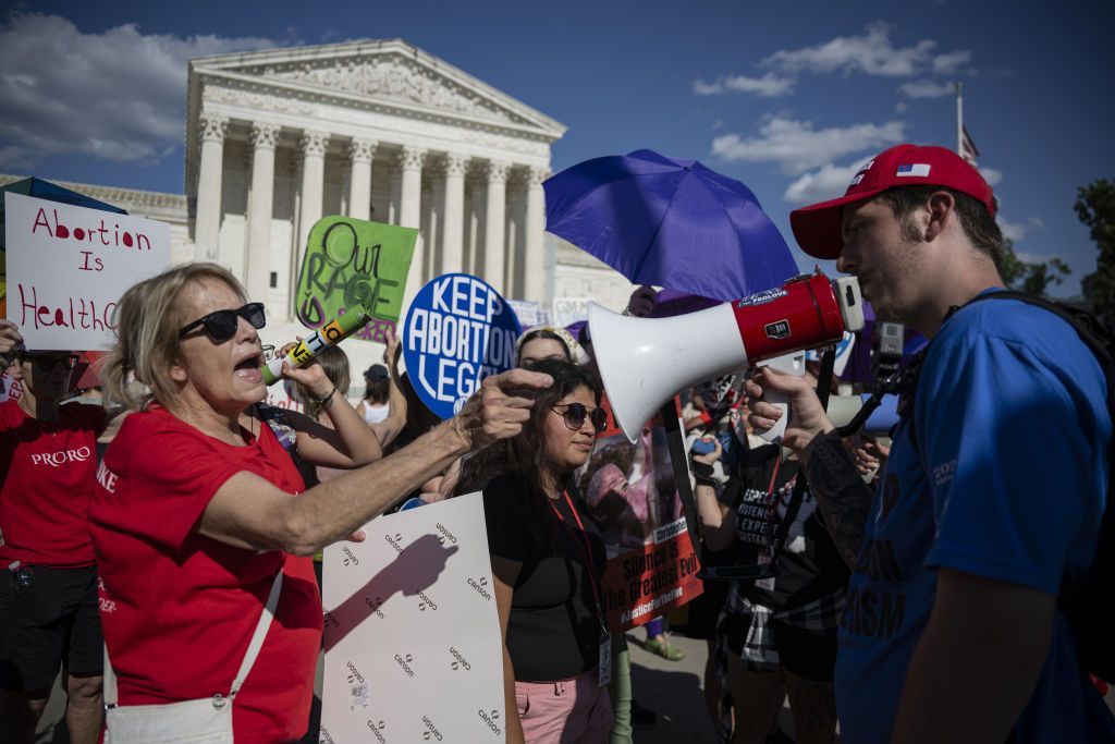 Pro-abortion and anti-abortion protesters outside of the US Supreme Court