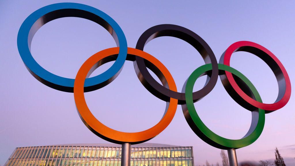 Generic picture of the five Olympic rings