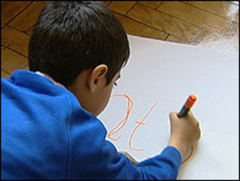  Primary pupil numbers 'growing' - BBC News Bildidee 