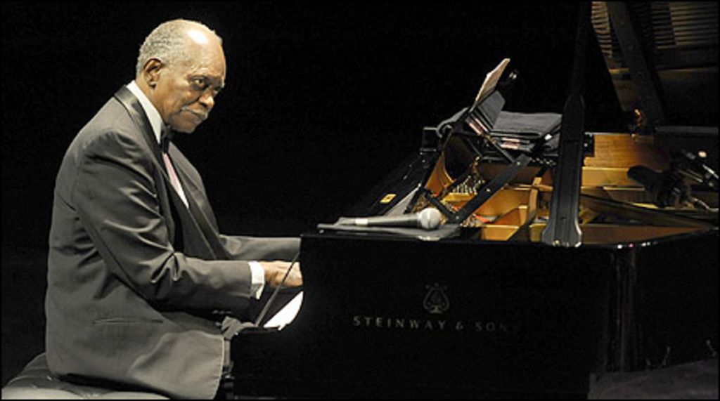 US jazz pianist Hank Jones dies at 91 - BBC News