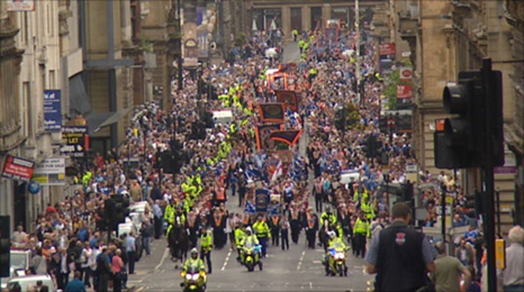 Thousands join Glasgow Orange Parade BBC News