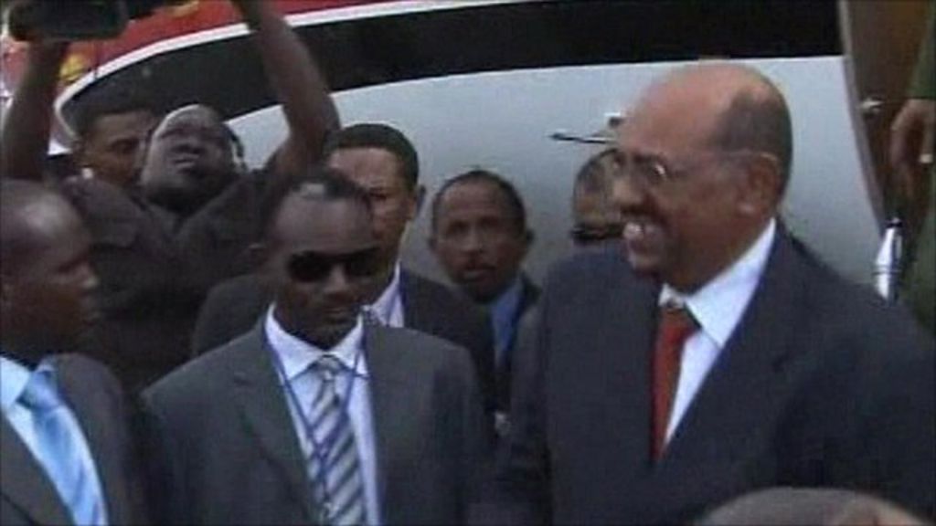 Sudans President Bashir Defies Arrest Warrant In Chad Bbc News 