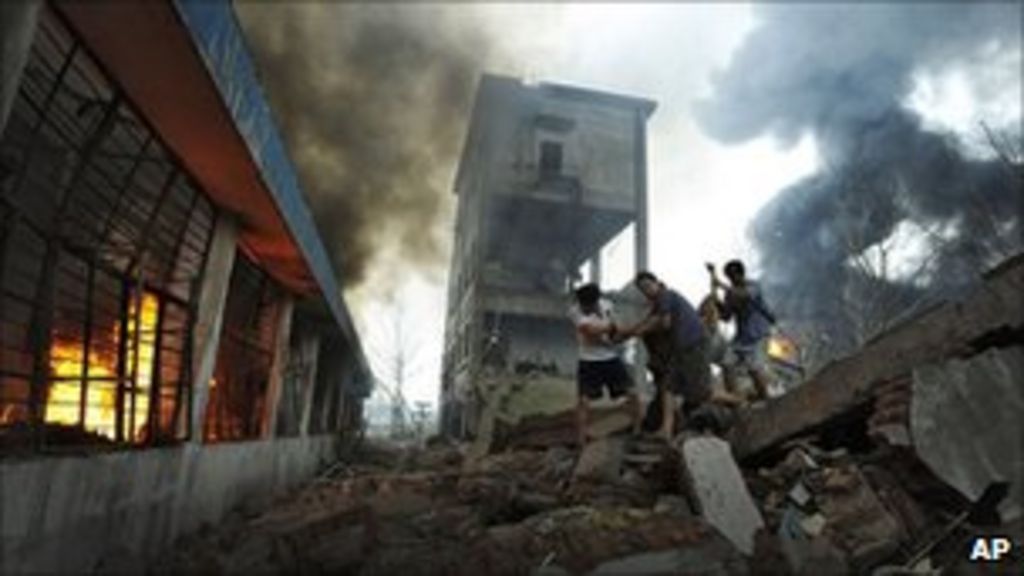 Blast hits plastics factory in China's Nanjing - BBC News