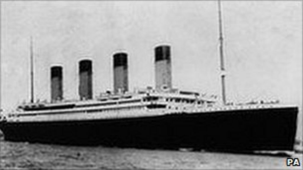 titanic tour capsule
