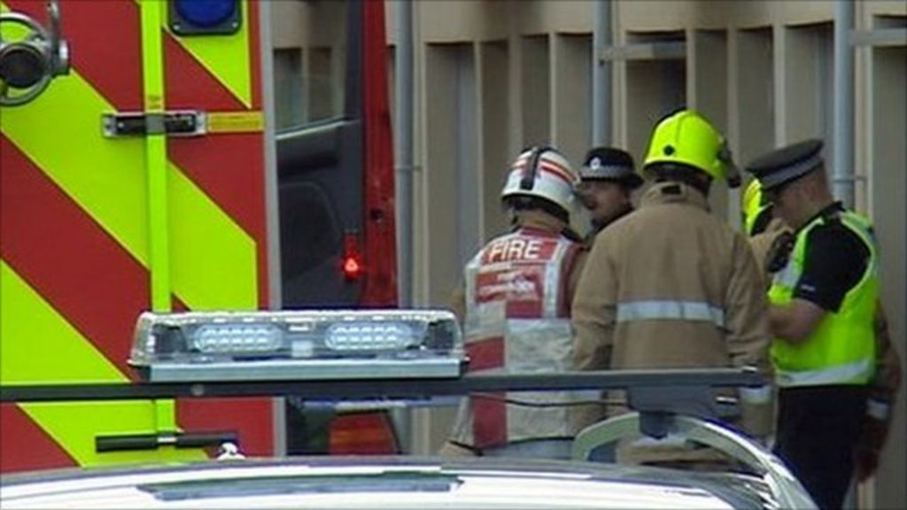 Three children found dead in Edinburgh blast flat - BBC News