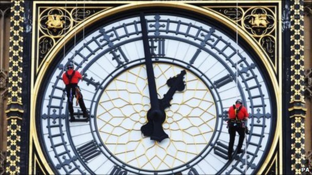 Trio abseil clock tower housing Big Ben for repairs BBC News