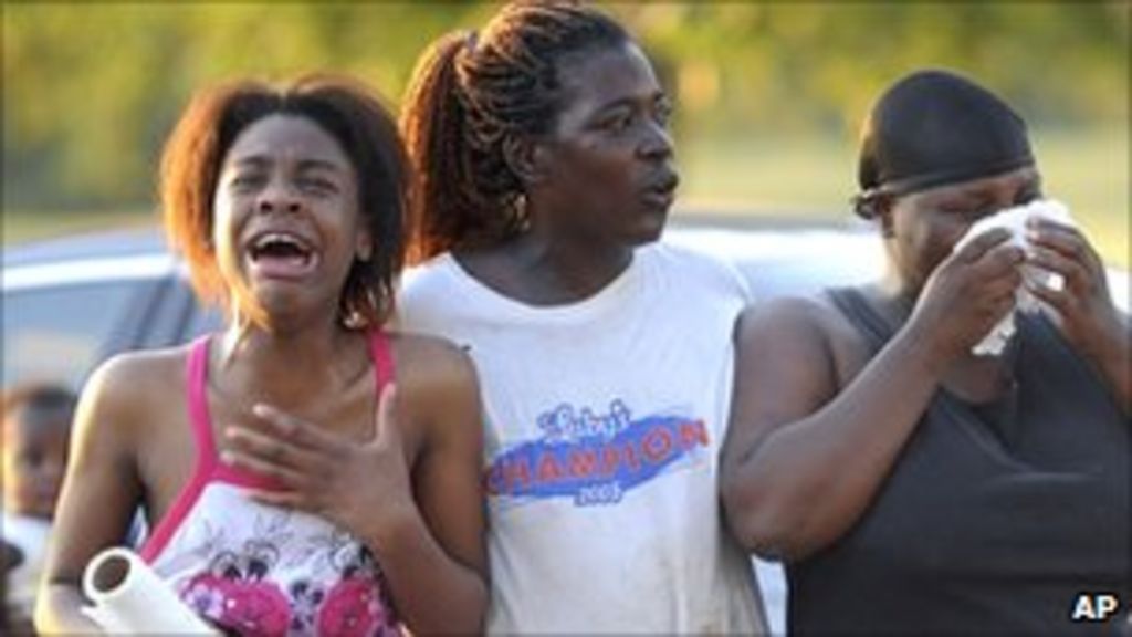 Why don't black Americans swim? - BBC News