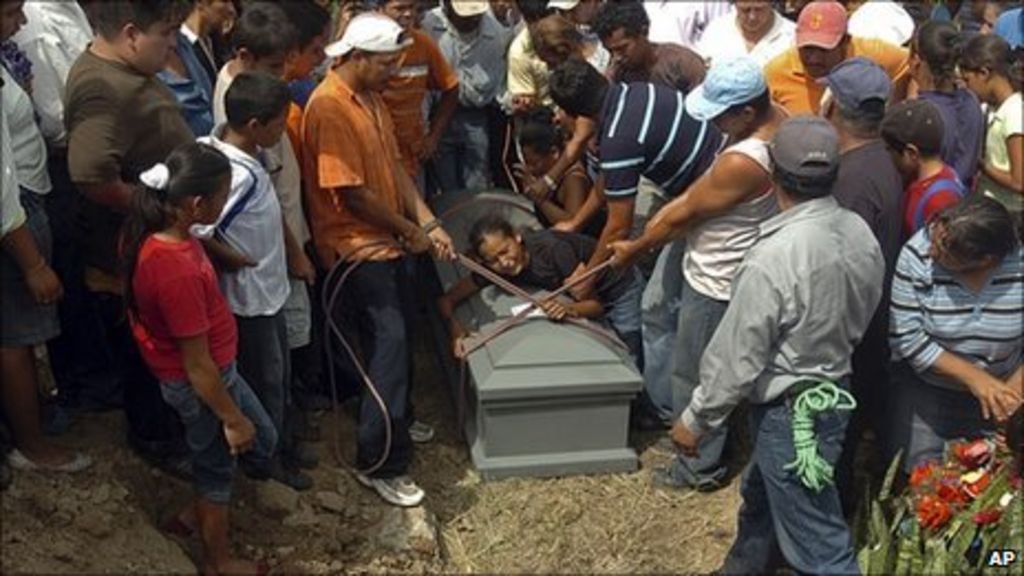 Mexicos Drugs Gang Death Squad Bbc News 0447