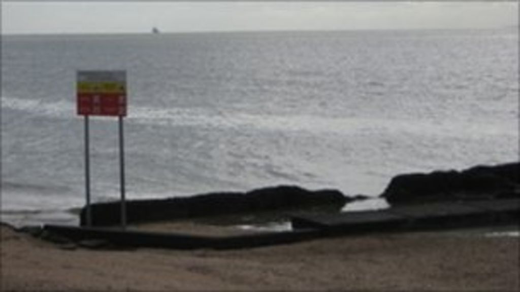 Oil Slick Washes Ashore At Southend Beach In Essex Bbc News