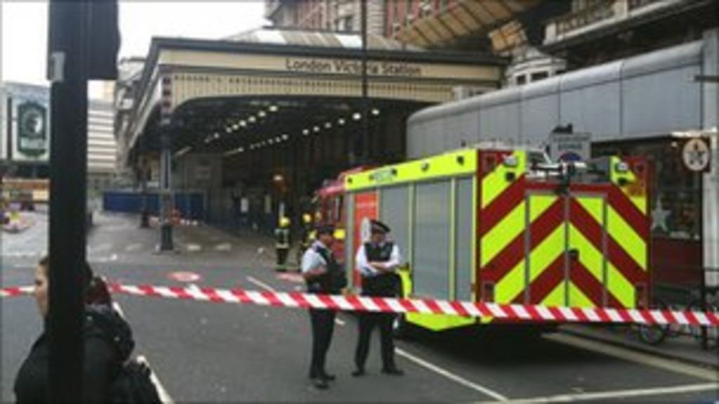 Victoria Tube station reopens after smell closure BBC News