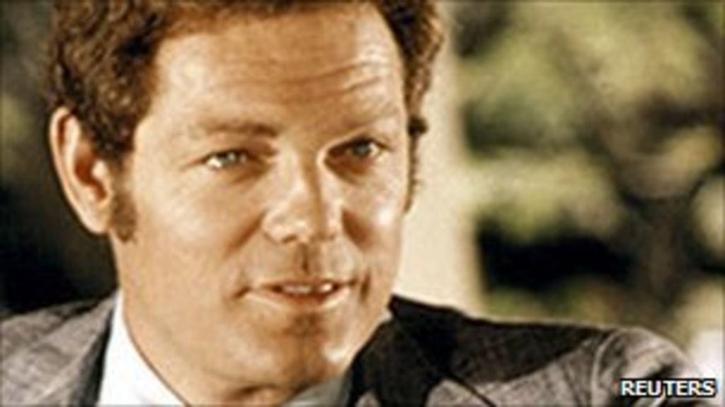 Hawaii FiveO star James MacArthur dies BBC News