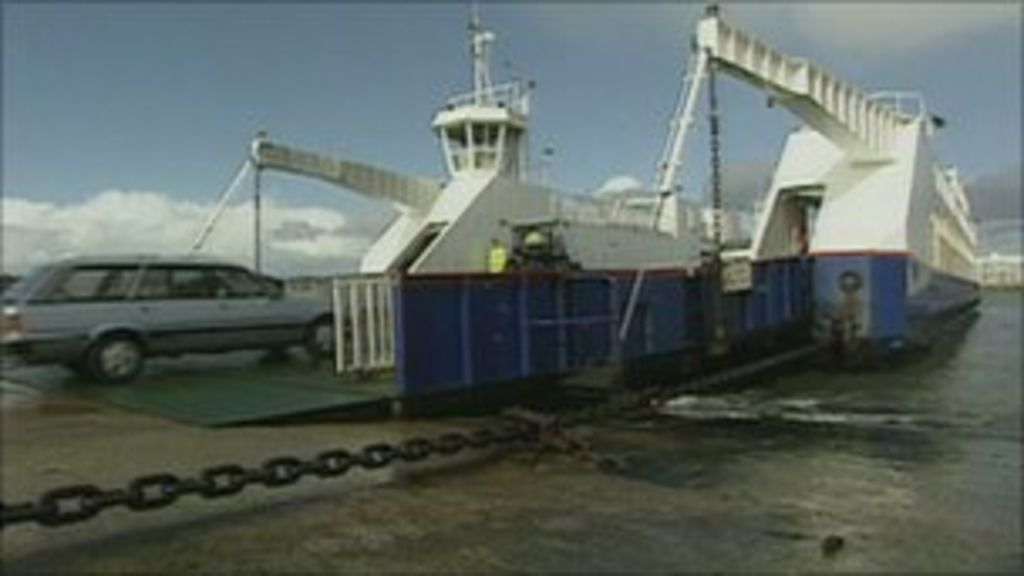 Sandbanks chain ferry resumes crossing after refit BBC News