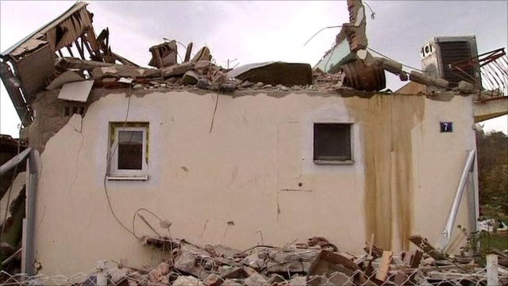 Earthquake kills two in central Serbia BBC News