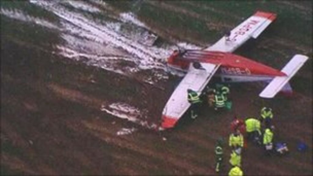 Light aircraft crashes in Surrey BBC News