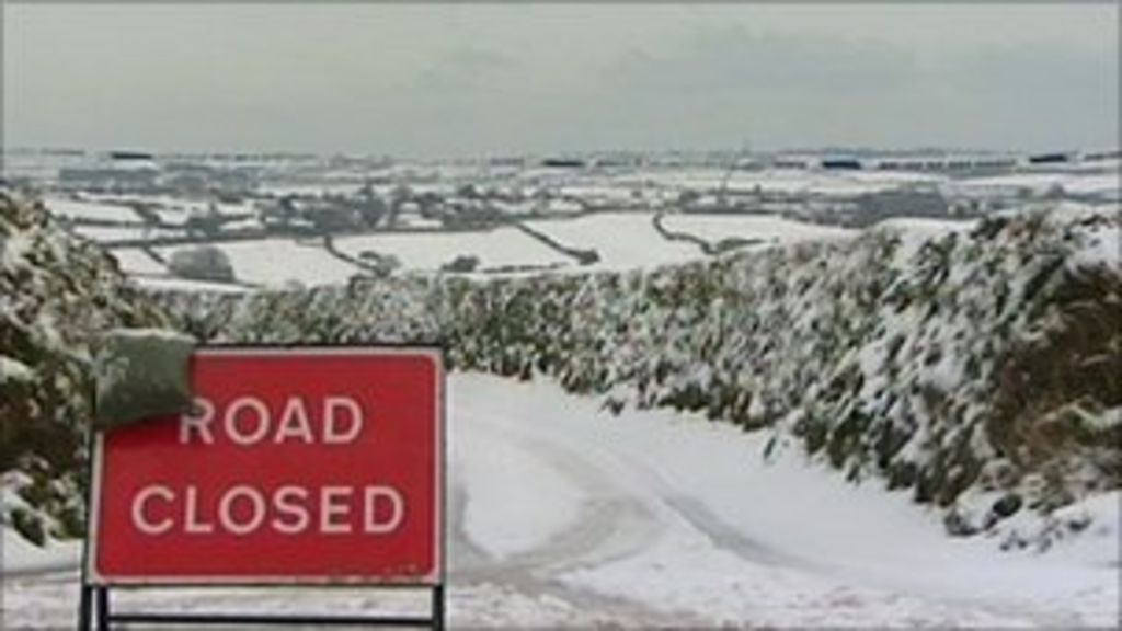 Snow closes schools and minor roads in Cornwall BBC News