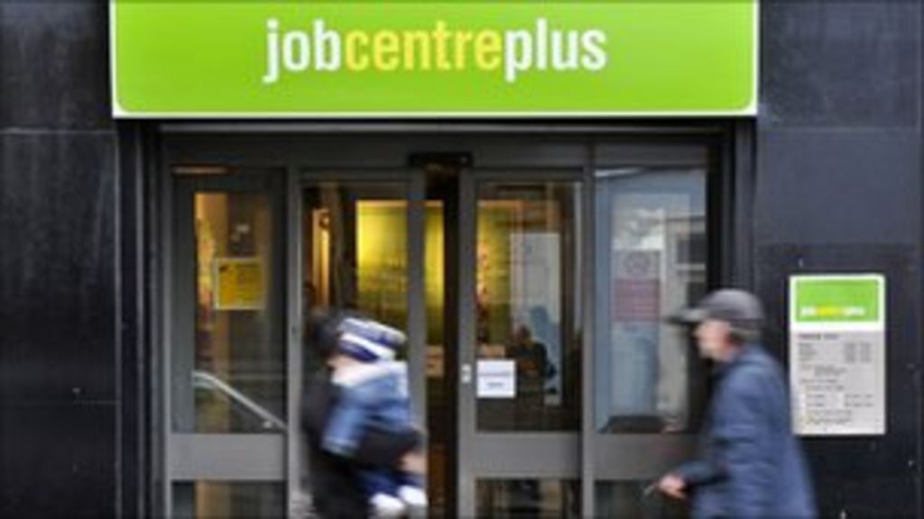 Scottish jobs outlook 'lags behind the rest of the UK' - BBC News