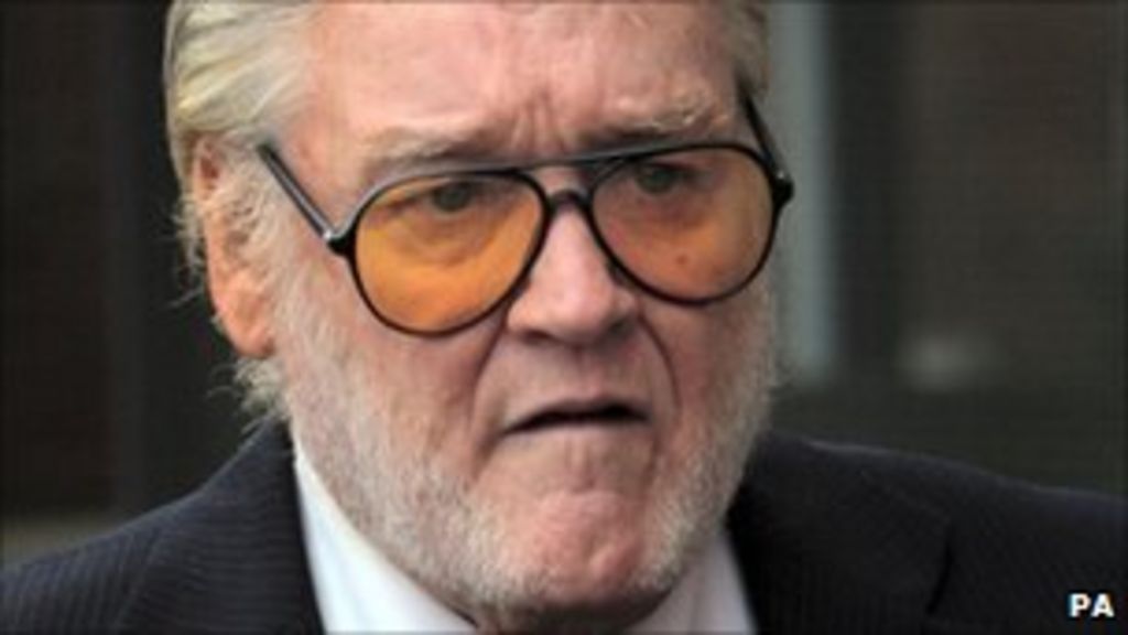 Singer PJ Proby denies £47,000 benefit fraud - BBC News