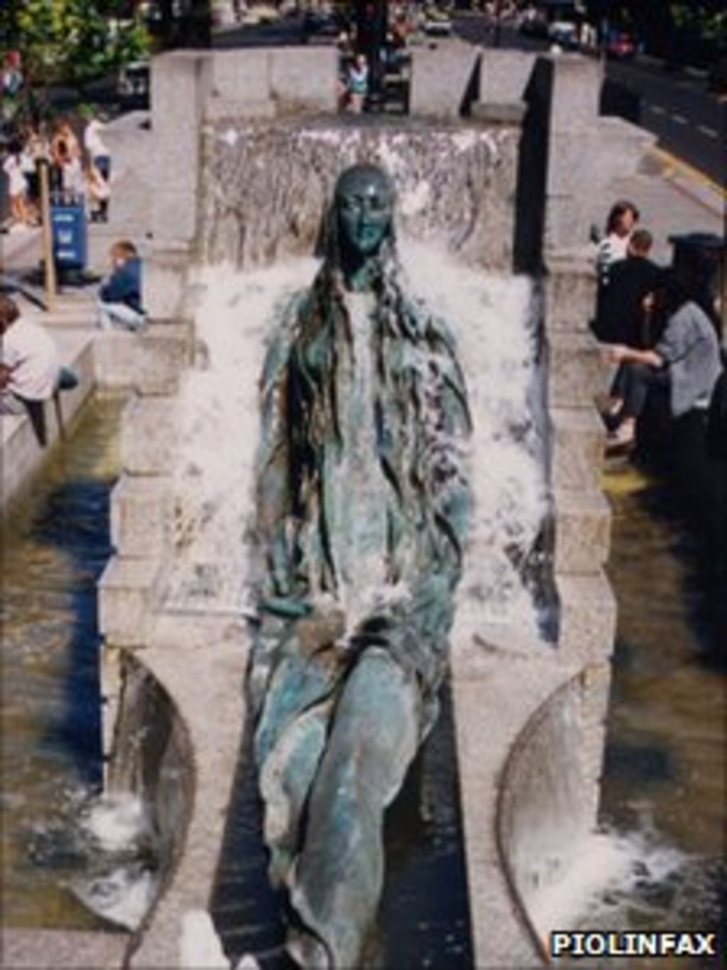 Dublin's Floozy in the Jacuzzi returns to the city BBC News