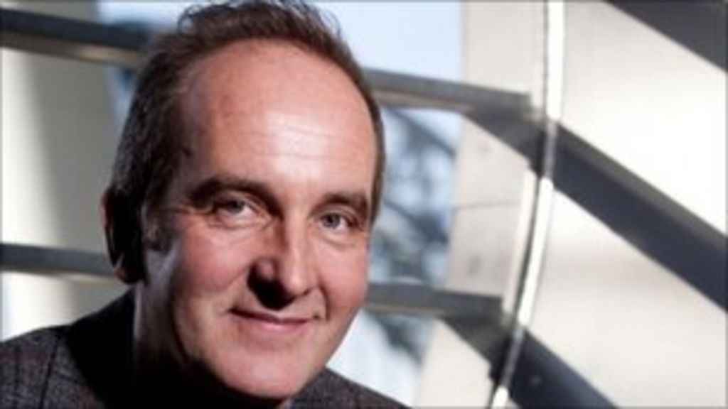 Kevin McCloud's company to build new Oxford homes BBC News