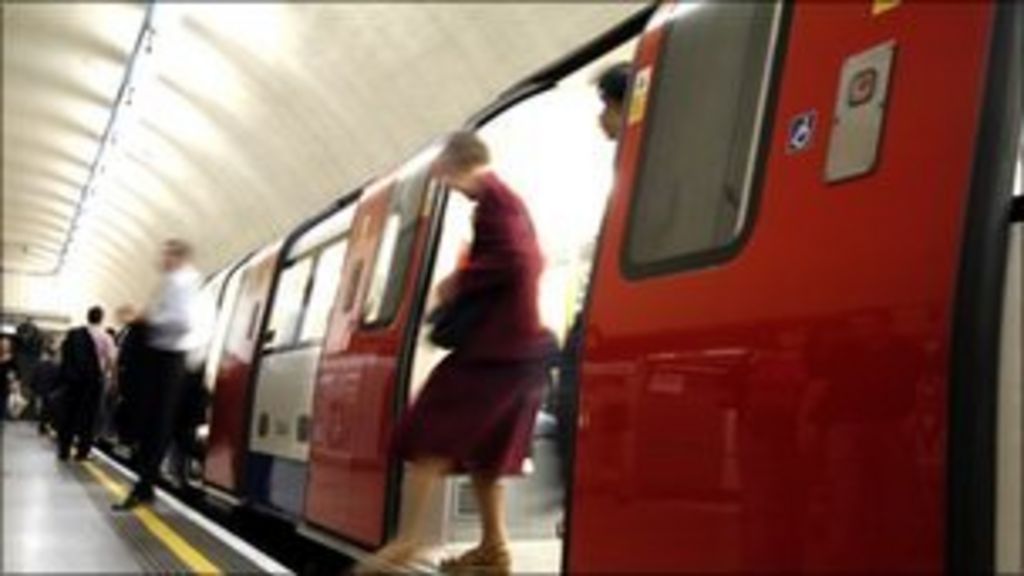 London Underground's mobile plans hit buffers - BBC News