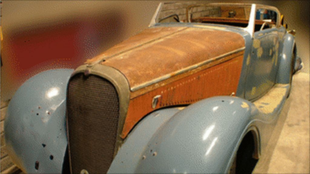 Glamis vintage car sale hailed a success - BBC News