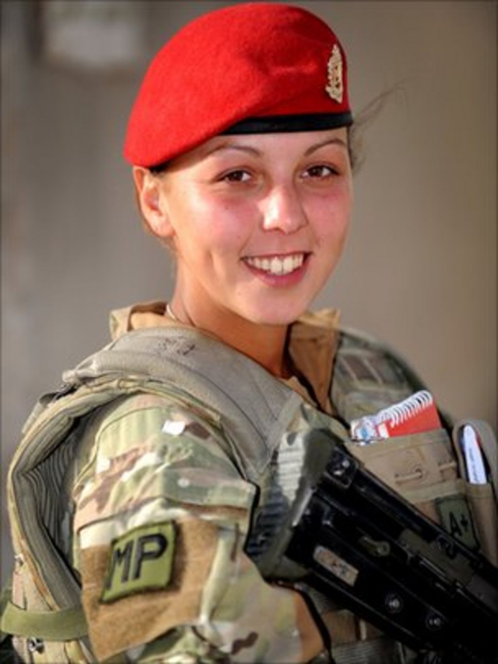 Soldier Sophia Turner, 20, sets Afghan arrests record - BBC News